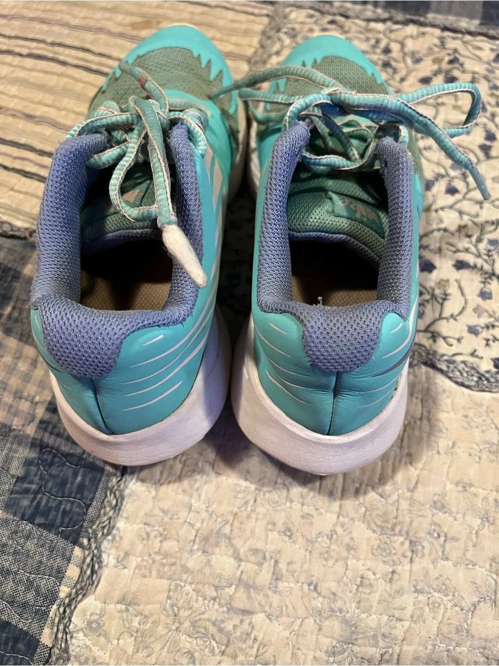 Kids Aqua Lightweight Sneakers with Cushioned Support